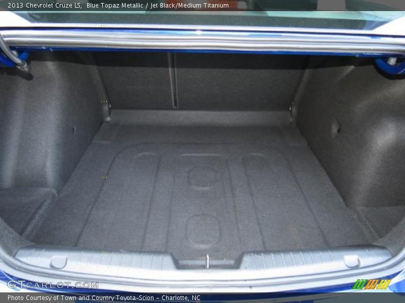 Blue Topaz Metallic / Jet Black/Medium Titanium 2013 Chevrolet Cruze LS