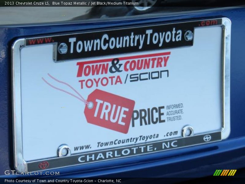 Blue Topaz Metallic / Jet Black/Medium Titanium 2013 Chevrolet Cruze LS