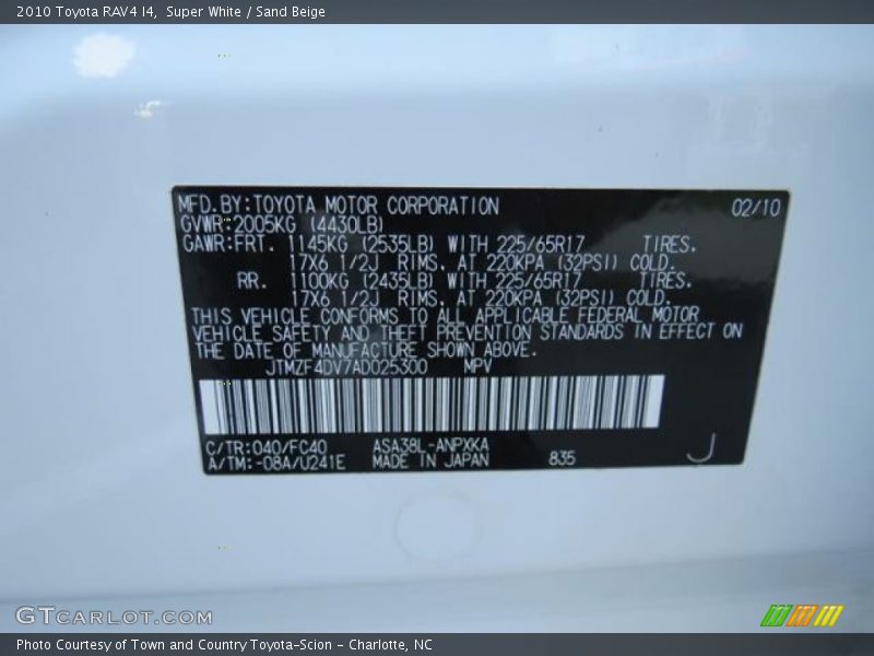 Super White / Sand Beige 2010 Toyota RAV4 I4