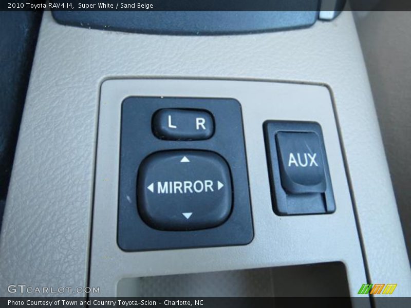 Super White / Sand Beige 2010 Toyota RAV4 I4