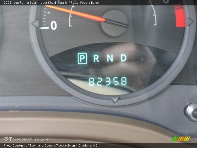 Light Khaki Metallic / Pastel Pebble Beige 2008 Jeep Patriot Sport