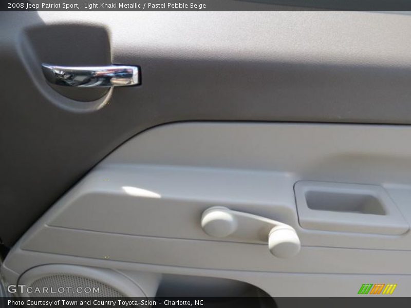 Light Khaki Metallic / Pastel Pebble Beige 2008 Jeep Patriot Sport
