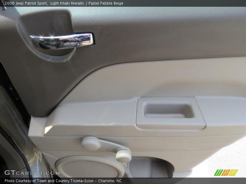 Light Khaki Metallic / Pastel Pebble Beige 2008 Jeep Patriot Sport