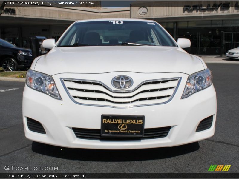 Super White / Ash Gray 2010 Toyota Camry LE V6