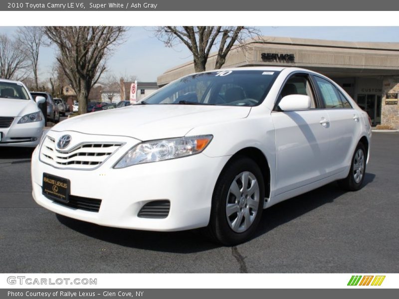 Super White / Ash Gray 2010 Toyota Camry LE V6
