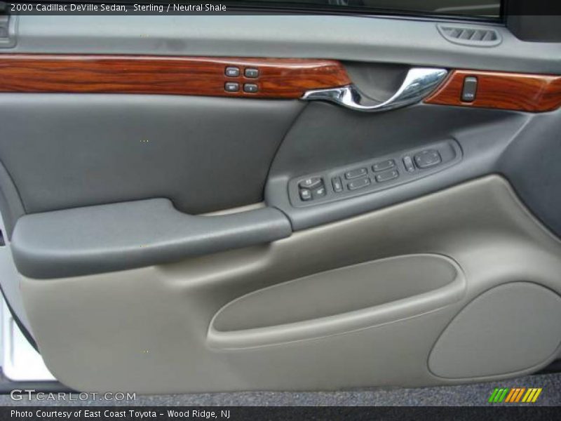 Sterling / Neutral Shale 2000 Cadillac DeVille Sedan