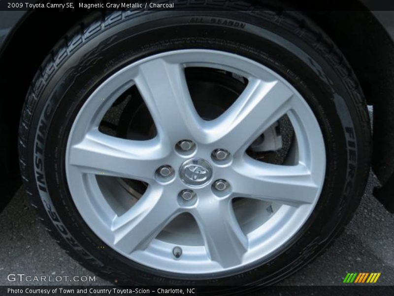 Magnetic Gray Metallic / Charcoal 2009 Toyota Camry SE
