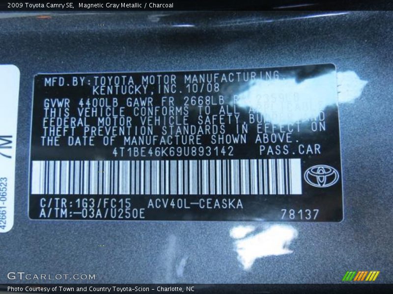 Magnetic Gray Metallic / Charcoal 2009 Toyota Camry SE