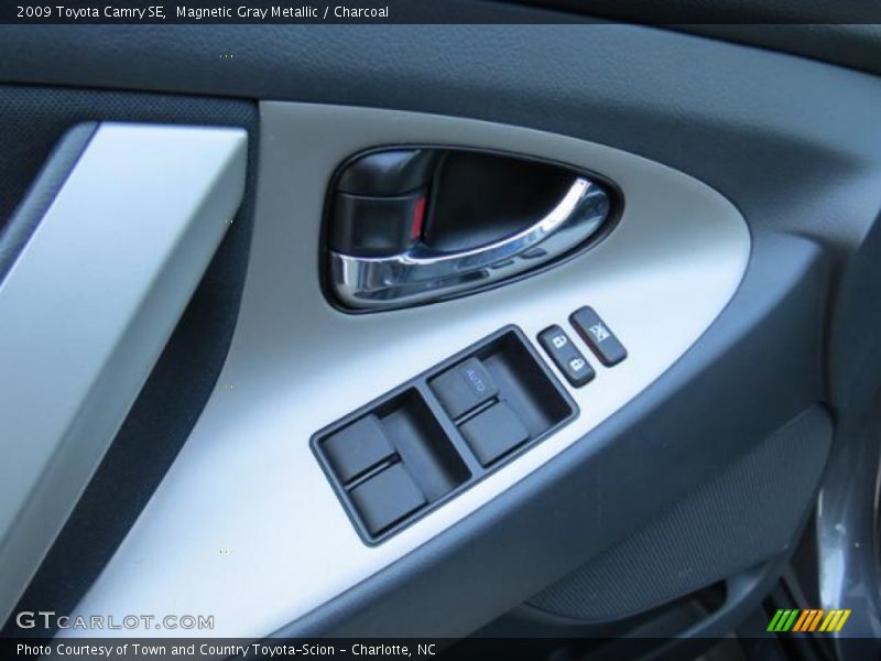 Magnetic Gray Metallic / Charcoal 2009 Toyota Camry SE