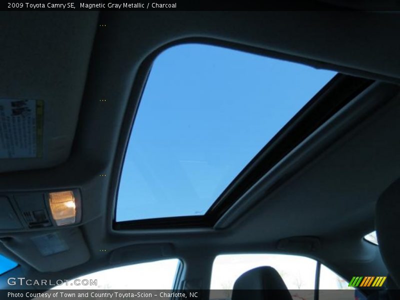 Magnetic Gray Metallic / Charcoal 2009 Toyota Camry SE