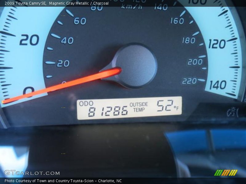 Magnetic Gray Metallic / Charcoal 2009 Toyota Camry SE