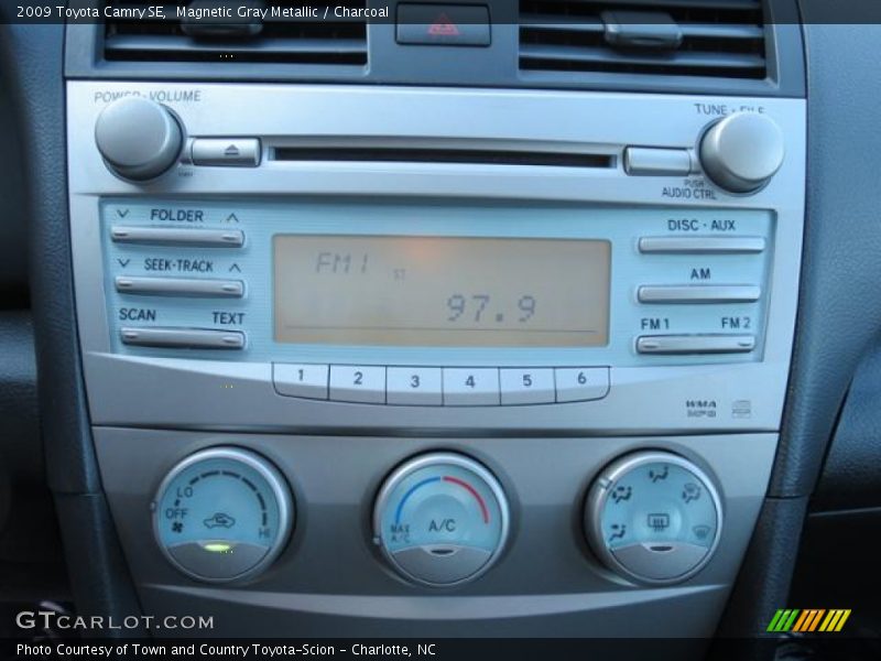 Magnetic Gray Metallic / Charcoal 2009 Toyota Camry SE
