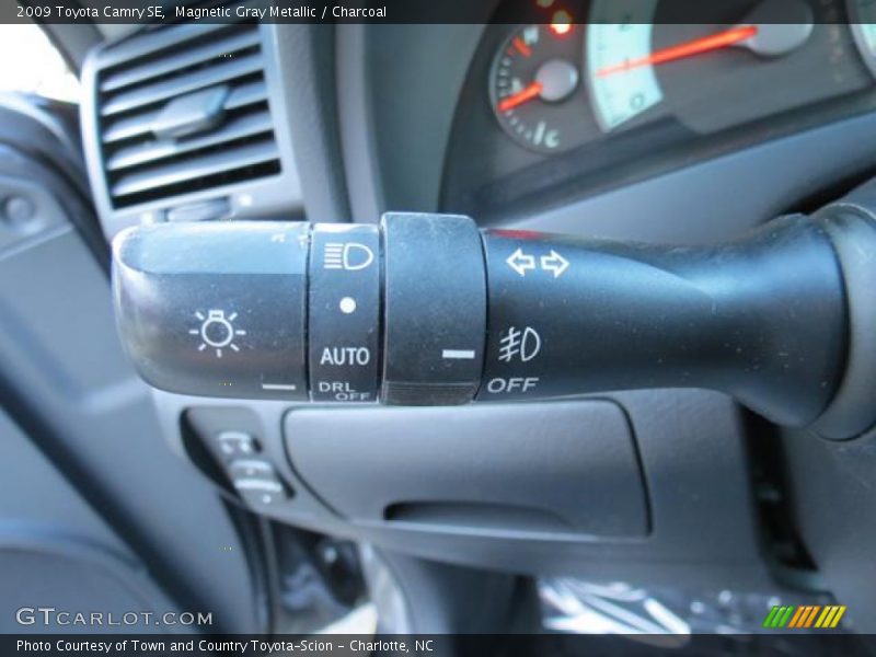 Magnetic Gray Metallic / Charcoal 2009 Toyota Camry SE