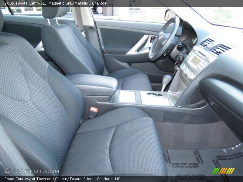 Magnetic Gray Metallic / Charcoal 2009 Toyota Camry SE