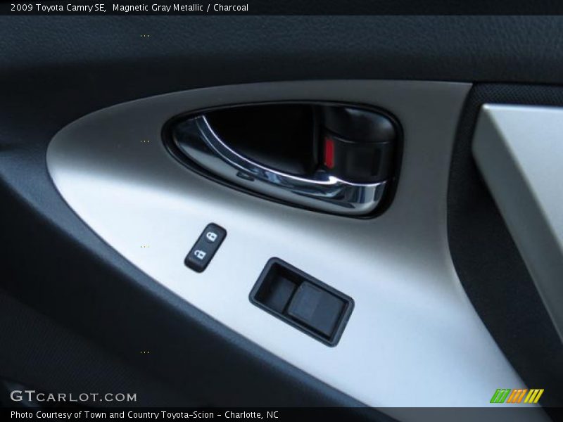 Magnetic Gray Metallic / Charcoal 2009 Toyota Camry SE