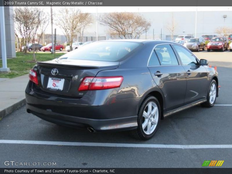Magnetic Gray Metallic / Charcoal 2009 Toyota Camry SE