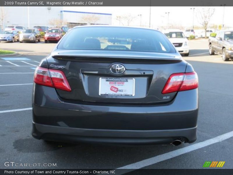 Magnetic Gray Metallic / Charcoal 2009 Toyota Camry SE