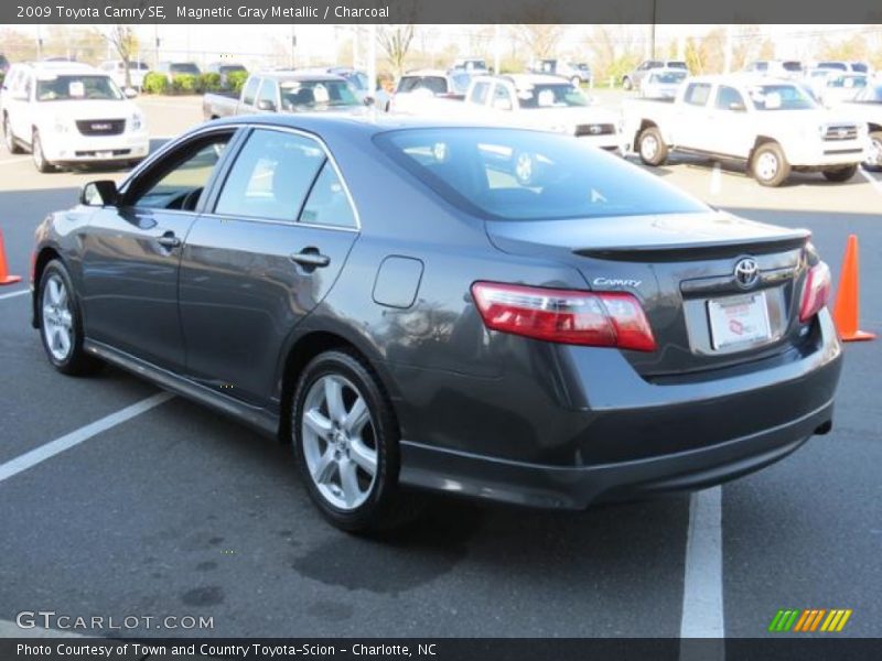 Magnetic Gray Metallic / Charcoal 2009 Toyota Camry SE