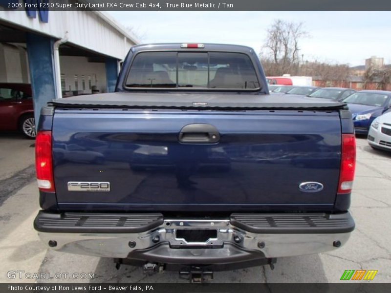 True Blue Metallic / Tan 2005 Ford F250 Super Duty Lariat FX4 Crew Cab 4x4