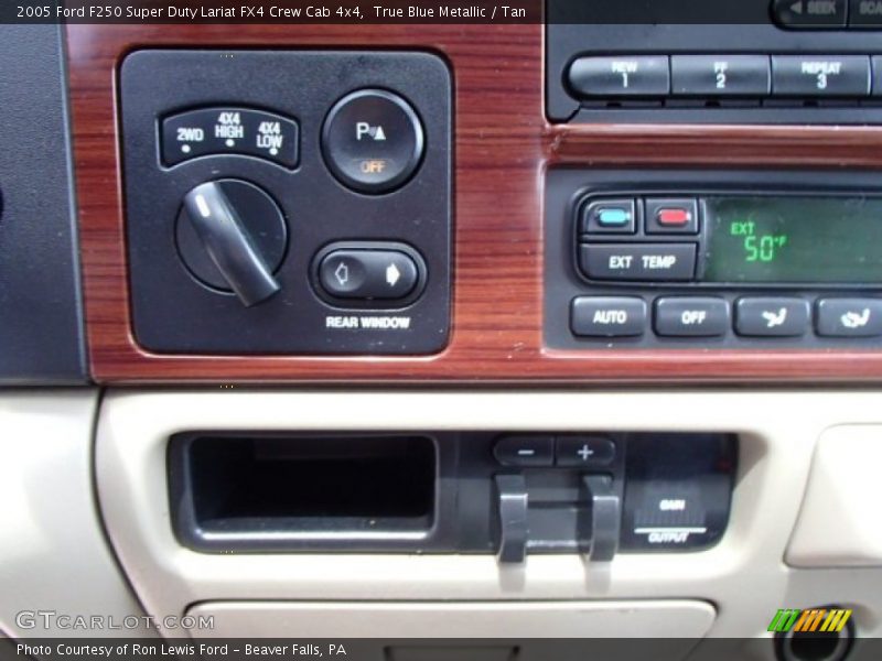 True Blue Metallic / Tan 2005 Ford F250 Super Duty Lariat FX4 Crew Cab 4x4
