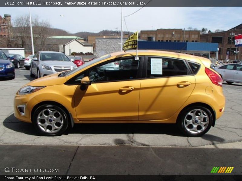 Yellow Blaze Metallic Tri-coat / Charcoal Black 2012 Ford Fiesta SES Hatchback