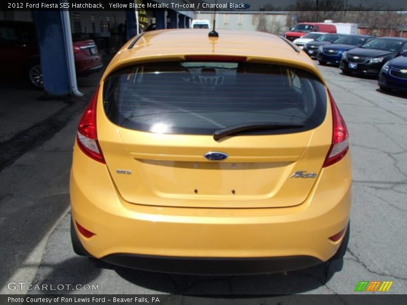 Yellow Blaze Metallic Tri-coat / Charcoal Black 2012 Ford Fiesta SES Hatchback