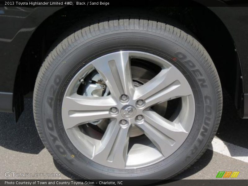 Black / Sand Beige 2013 Toyota Highlander Limited 4WD
