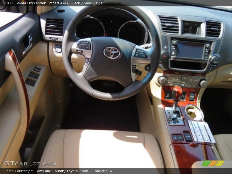 Black / Sand Beige 2013 Toyota Highlander Limited 4WD
