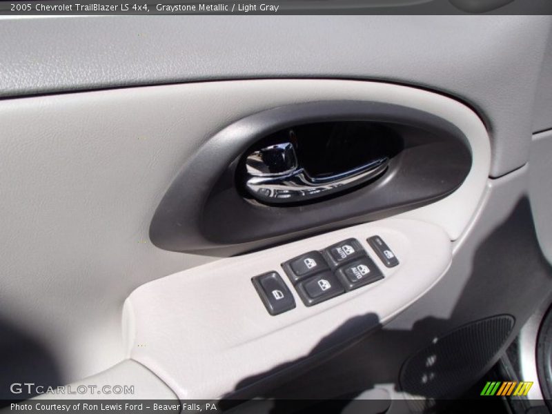 Graystone Metallic / Light Gray 2005 Chevrolet TrailBlazer LS 4x4
