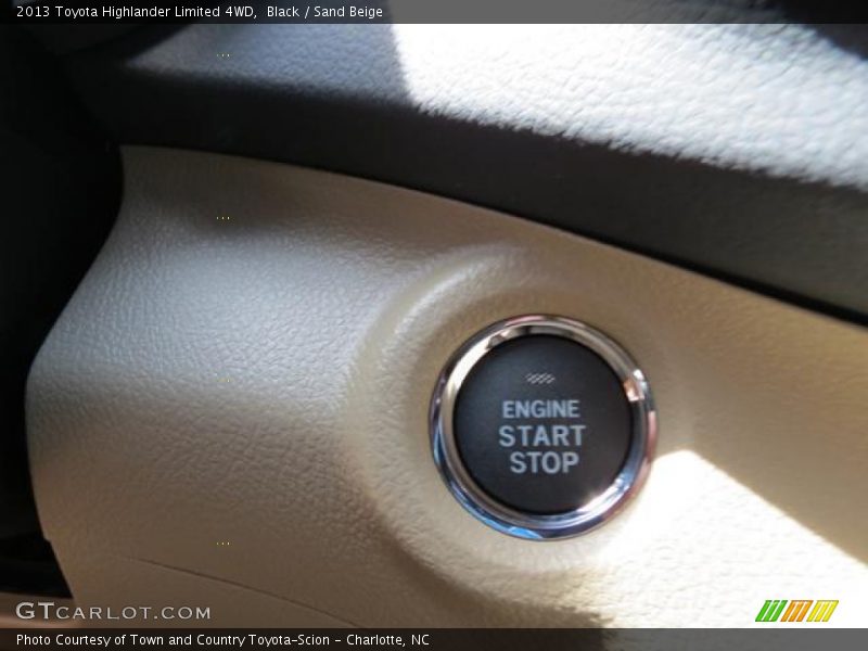 Black / Sand Beige 2013 Toyota Highlander Limited 4WD