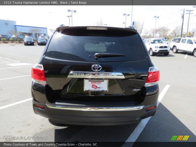 Black / Sand Beige 2013 Toyota Highlander Limited 4WD