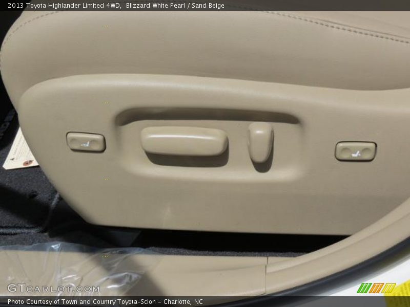 Blizzard White Pearl / Sand Beige 2013 Toyota Highlander Limited 4WD
