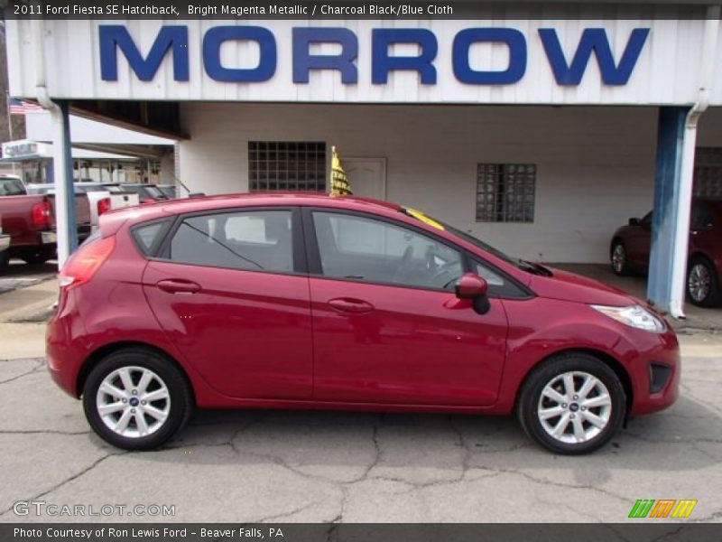 Bright Magenta Metallic / Charcoal Black/Blue Cloth 2011 Ford Fiesta SE Hatchback