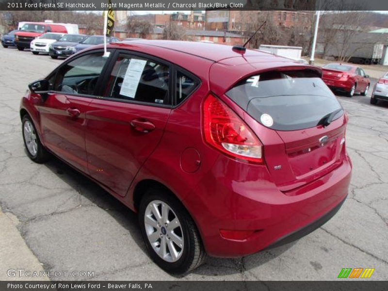 Bright Magenta Metallic / Charcoal Black/Blue Cloth 2011 Ford Fiesta SE Hatchback