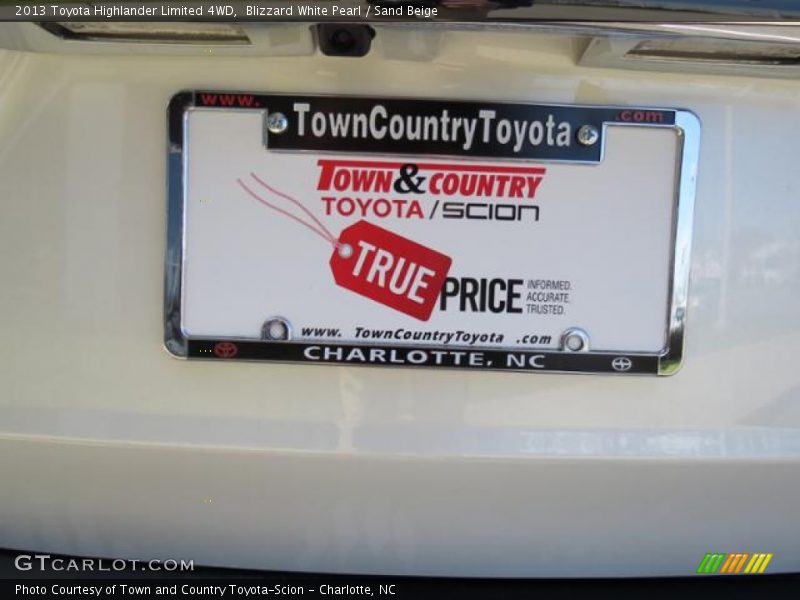 Blizzard White Pearl / Sand Beige 2013 Toyota Highlander Limited 4WD