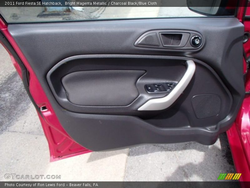 Bright Magenta Metallic / Charcoal Black/Blue Cloth 2011 Ford Fiesta SE Hatchback