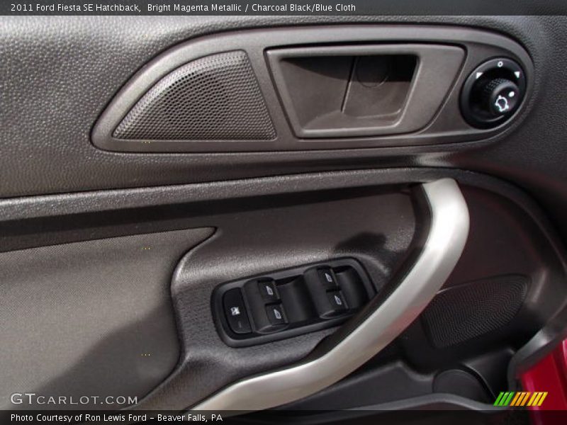 Bright Magenta Metallic / Charcoal Black/Blue Cloth 2011 Ford Fiesta SE Hatchback