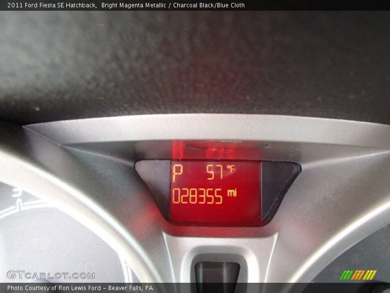 Bright Magenta Metallic / Charcoal Black/Blue Cloth 2011 Ford Fiesta SE Hatchback