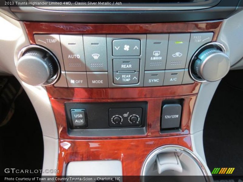 Classic Silver Metallic / Ash 2013 Toyota Highlander Limited 4WD
