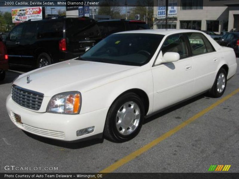 White Diamond / Pewter 2000 Cadillac DeVille Sedan