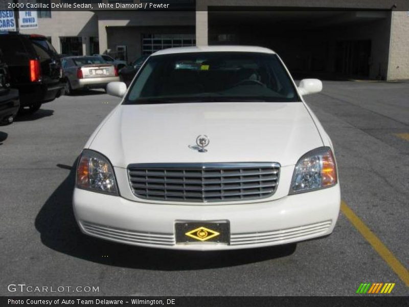 White Diamond / Pewter 2000 Cadillac DeVille Sedan
