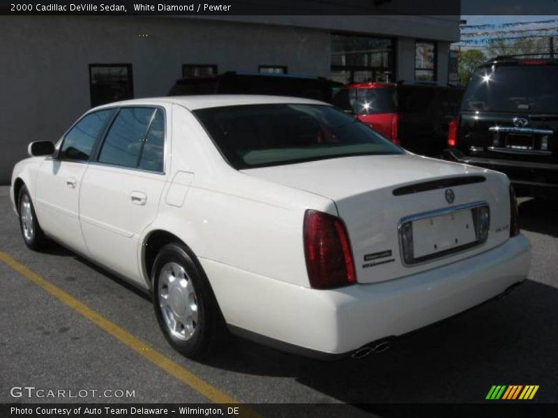 White Diamond / Pewter 2000 Cadillac DeVille Sedan