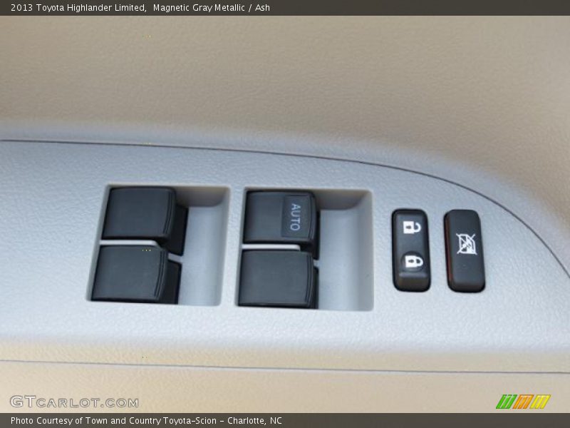 Magnetic Gray Metallic / Ash 2013 Toyota Highlander Limited