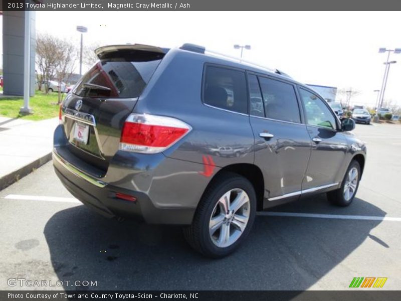 Magnetic Gray Metallic / Ash 2013 Toyota Highlander Limited
