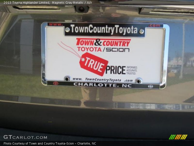 Magnetic Gray Metallic / Ash 2013 Toyota Highlander Limited