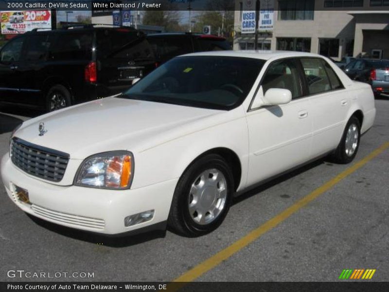 White Diamond / Pewter 2000 Cadillac DeVille Sedan