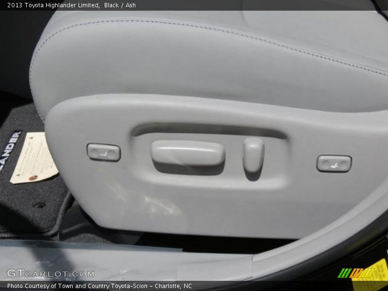 Black / Ash 2013 Toyota Highlander Limited
