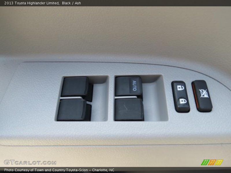 Black / Ash 2013 Toyota Highlander Limited