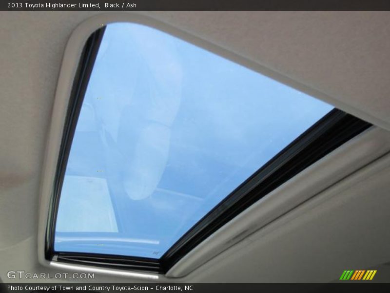 Black / Ash 2013 Toyota Highlander Limited