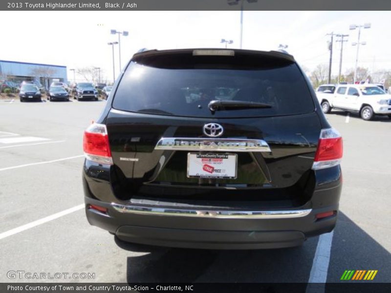 Black / Ash 2013 Toyota Highlander Limited